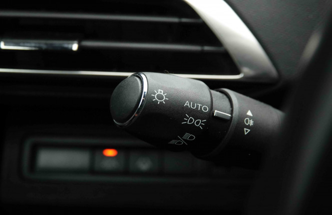 PEUGEOT_PEUGEOT_5008_2654776_16.jpg PEUGEOT_PEUGEOT_5008_2654776_16.jpg