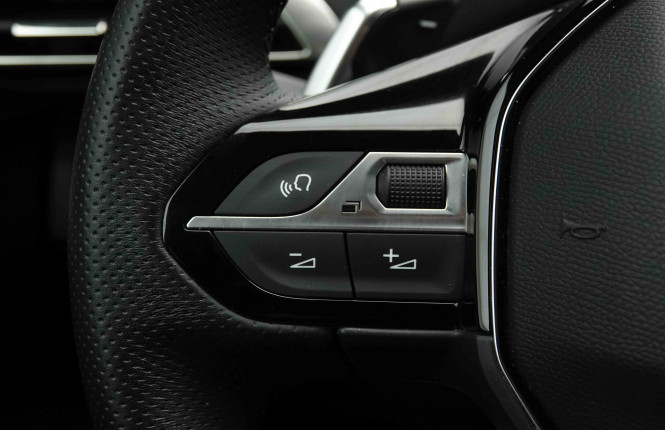 PEUGEOT_PEUGEOT_5008_2654776_19.jpg PEUGEOT_PEUGEOT_5008_2654776_19.jpg
