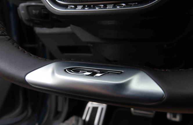 PEUGEOT_PEUGEOT_5008_2654944_18.jpg PEUGEOT_PEUGEOT_5008_2654944_18.jpg