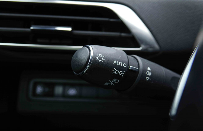 PEUGEOT_PEUGEOT_5008_2655052_16.jpg PEUGEOT_PEUGEOT_5008_2655052_16.jpg
