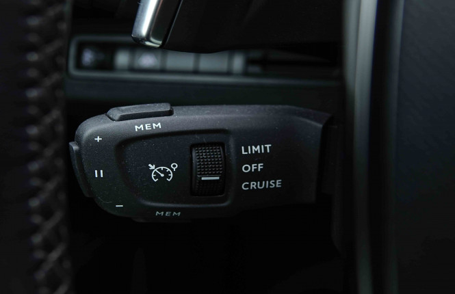 PEUGEOT_PEUGEOT_5008_2655052_18.jpg PEUGEOT_PEUGEOT_5008_2655052_18.jpg