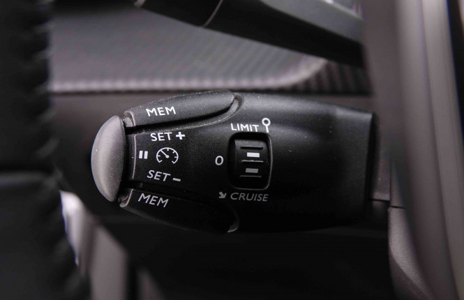 PEUGEOT_PEUGEOT_E_2008_2548606_17.jpg