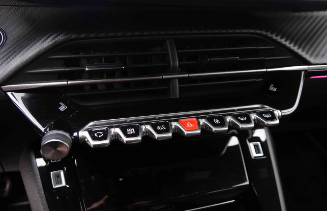 PEUGEOT_PEUGEOT_E_2008_2548609_13.jpg