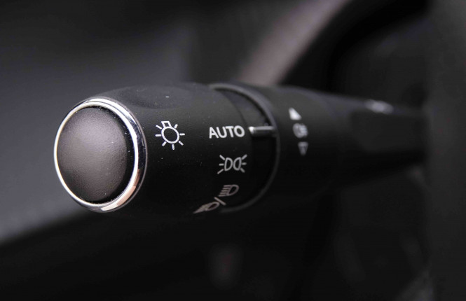 PEUGEOT_PEUGEOT_E_2008_2548610_15.jpg