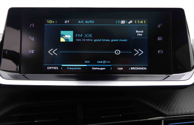 PEUGEOT_PEUGEOT_E_2008_2551548_15.jpg PEUGEOT_PEUGEOT_E_2008_2551548_15.jpg