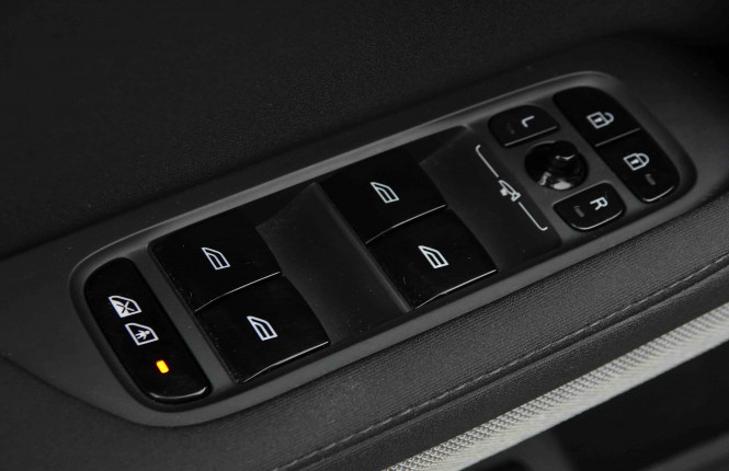 POLESTAR_POLESTAR_2_2653708_20.jpg POLESTAR_POLESTAR_2_2653708_20.jpg