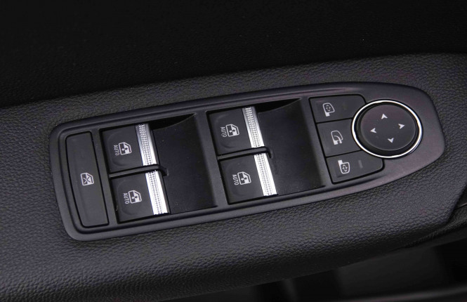 RENAULT_RENAULT_CAPTUR_2548350_20.jpg