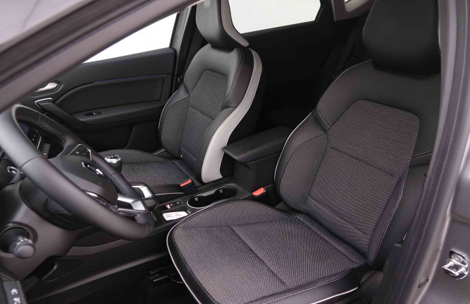 RENAULT_RENAULT_CAPTUR_2548350_6.jpg