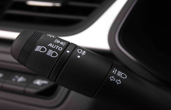 RENAULT_RENAULT_CAPTUR_2550848_15.jpg RENAULT_RENAULT_CAPTUR_2550848_15.jpg