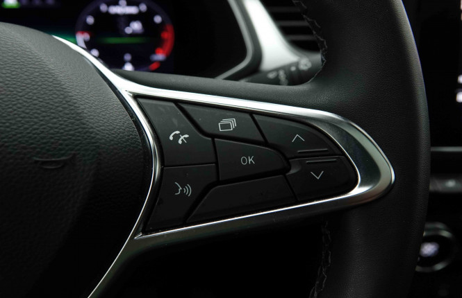 RENAULT_RENAULT_CAPTUR_2654297_18.jpg