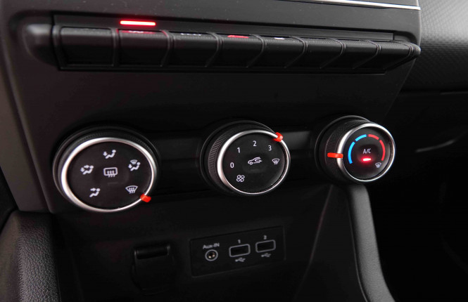 RENAULT_RENAULT_CLIO_2548584_13.jpg