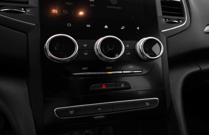RENAULT_RENAULT_MEGANE_2547497_13.jpg