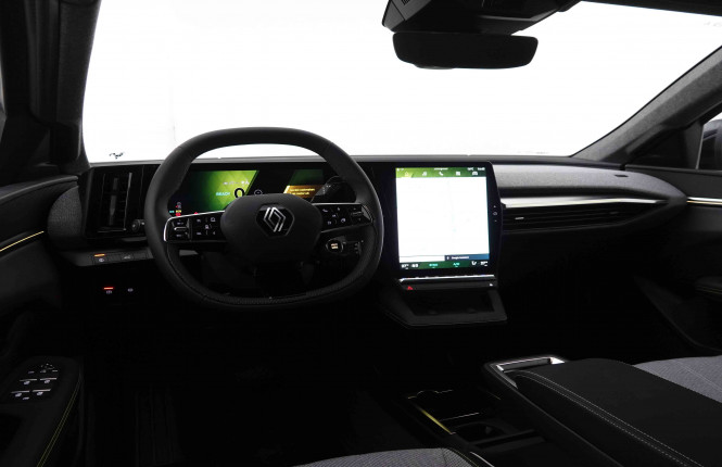 RENAULT_RENAULT_SCENIC_2548397_9.jpg