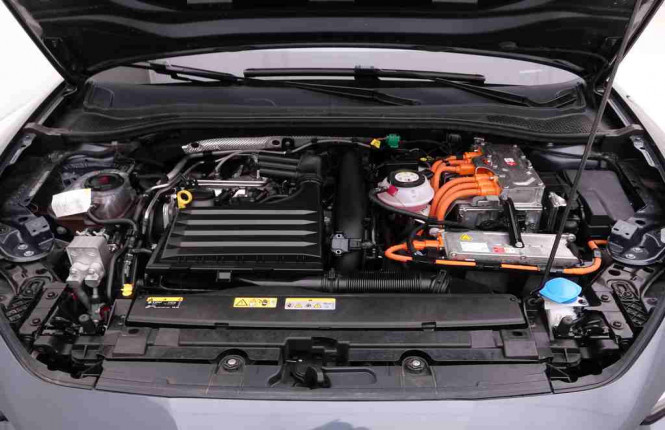 SEAT_SEAT_LEON_2547660_23.jpg