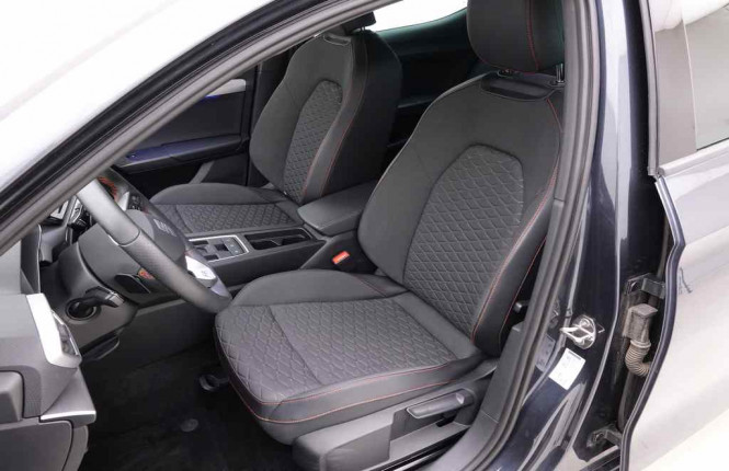 SEAT_SEAT_LEON_2547660_7.jpg