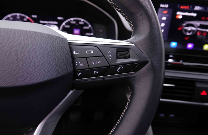 SEAT_SEAT_LEON_2547764_16.jpg