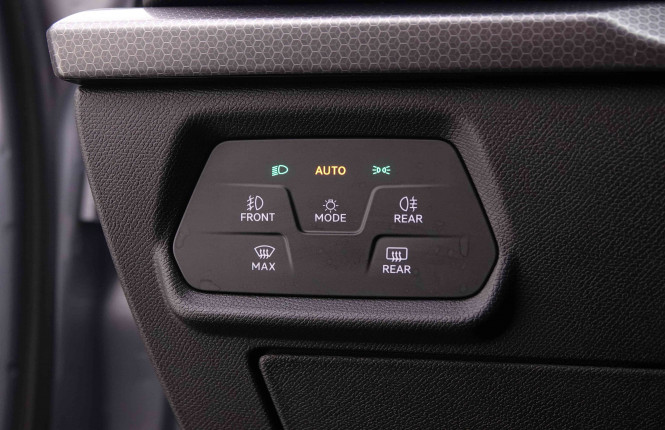 SEAT_SEAT_LEON_2548574_8.jpg
