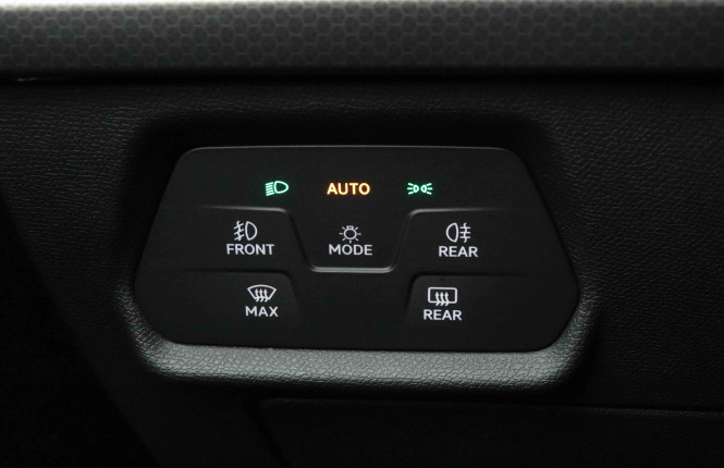 SEAT_SEAT_LEON_2654442_19.jpg