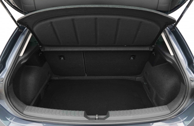 SEAT_SEAT_LEON_2654442_5.jpg