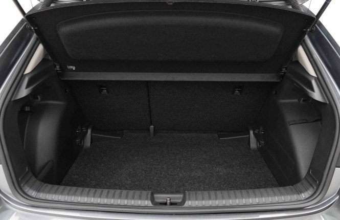 SKODA_SKODA_FABIA_2653236_5.jpg