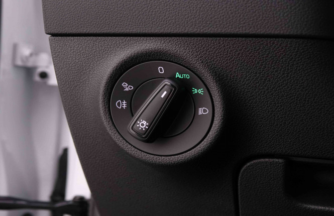 SKODA_SKODA_KAROQ_2446608_9.jpg