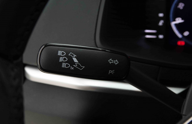 SKODA_SKODA_KAROQ_2653511_15.jpg
