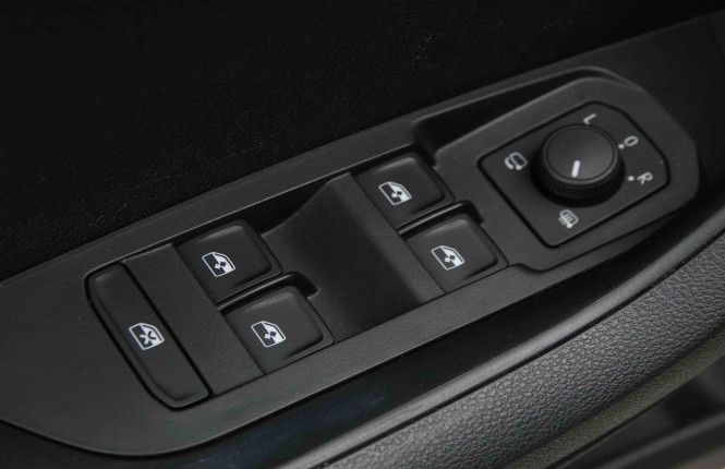SKODA_SKODA_KAROQ_2653511_19.jpg
