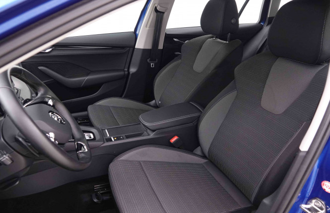 SKODA_SKODA_OCTAVIA_2547328_6.jpg