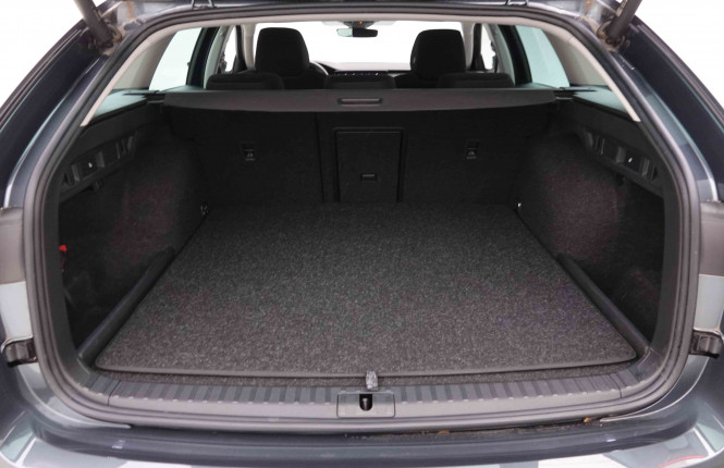 SKODA_SKODA_OCTAVIA_2550932_5.jpg SKODA_SKODA_OCTAVIA_2550932_5.jpg