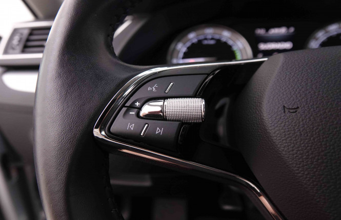 SKODA_SKODA_SUPERB_2548438_18.jpg