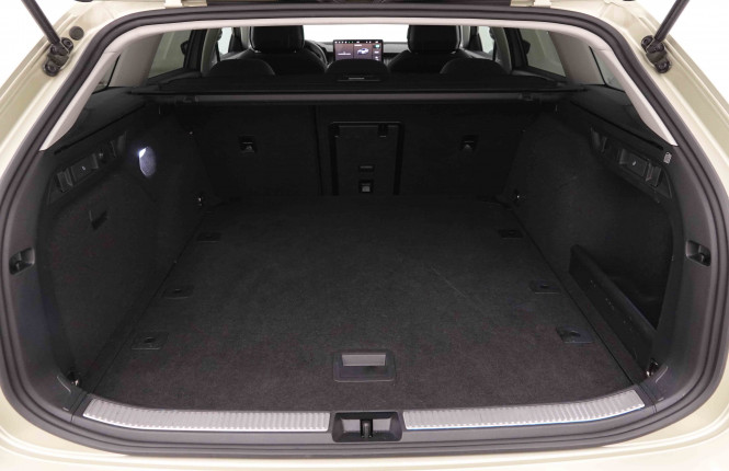 SKODA_SKODA_SUPERB_2550855_29.jpg SKODA_SKODA_SUPERB_2550855_29.jpg