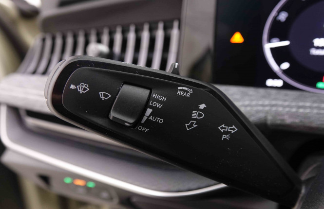 SKODA_SKODA_SUPERB_2550855_42.jpg SKODA_SKODA_SUPERB_2550855_42.jpg