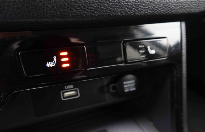 SSANGYONG_SSANGYONG_KORANDO_2551855_13.jpg SSANGYONG_SSANGYONG_KORANDO_2551855_13.jpg