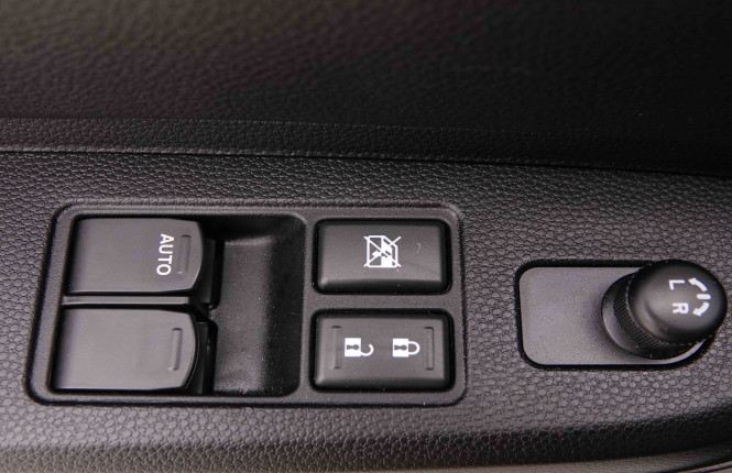 SUZUKI_SUZUKI_IGNIS_2551246_16.jpg SUZUKI_SUZUKI_IGNIS_2551246_16.jpg