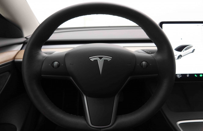 TESLA_TESLA_MODEL 3_2549436_10.jpg