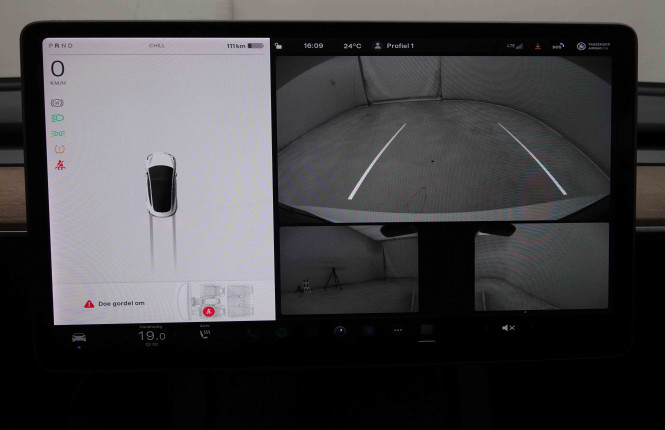 TESLA_TESLA_MODEL 3_2549436_13.jpg
