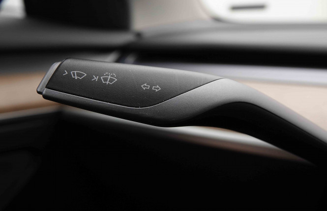TESLA_TESLA_MODEL 3_2549436_17.jpg