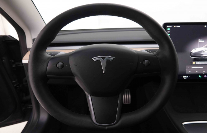 TESLA_TESLA_MODEL 3_2550589_9.jpg