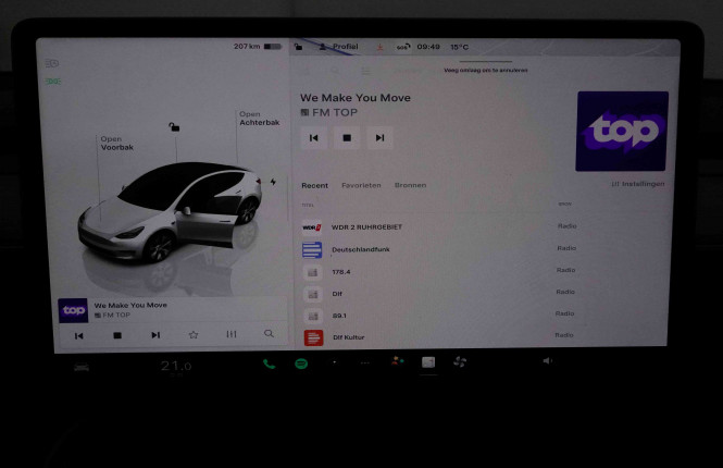 TESLA_TESLA_MODEL Y_2652601_10.jpg