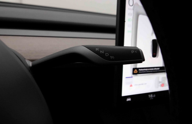 TESLA_TESLA_MODEL Y_2652601_15.jpg