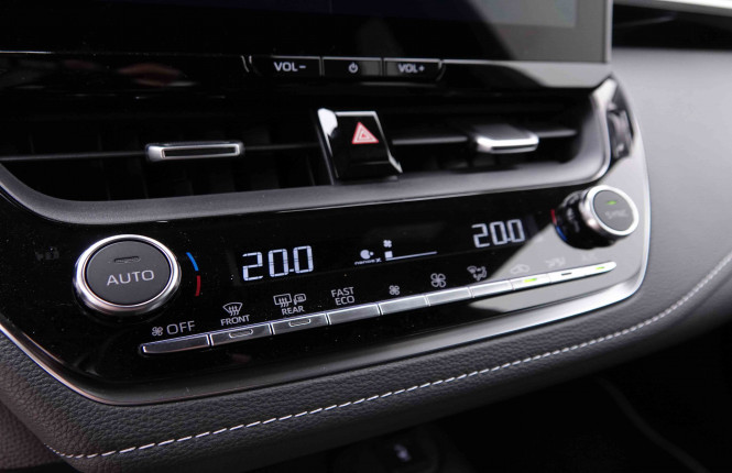 TOYOTA_TOYOTA_COROLLA_2549077_12.jpg