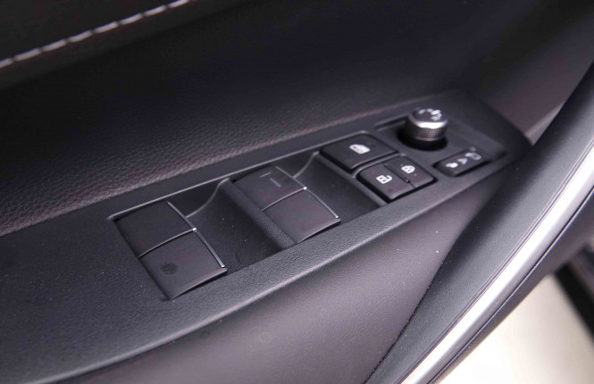 TOYOTA_TOYOTA_COROLLA_2549077_20.jpg