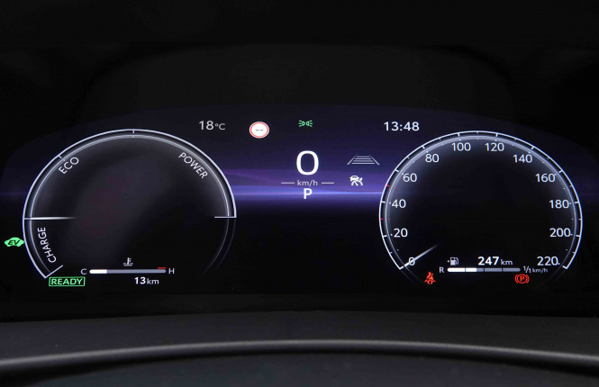 TOYOTA_TOYOTA_C_HR_2550785_13.jpg
