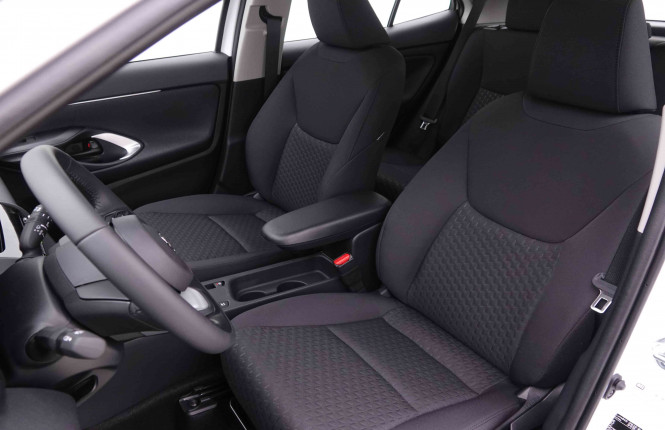 TOYOTA_TOYOTA_YARISCROSS_2547639_6.jpg