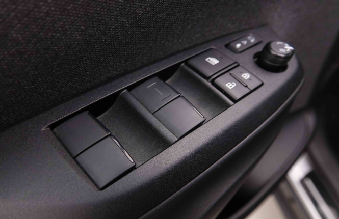 TOYOTA_TOYOTA_YARISCROSS_2549296_19.jpg