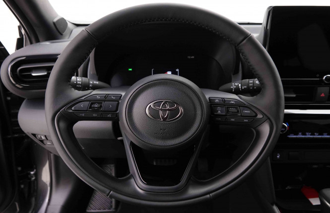 TOYOTA_TOYOTA_YARISCROSS_2550260_8.jpg