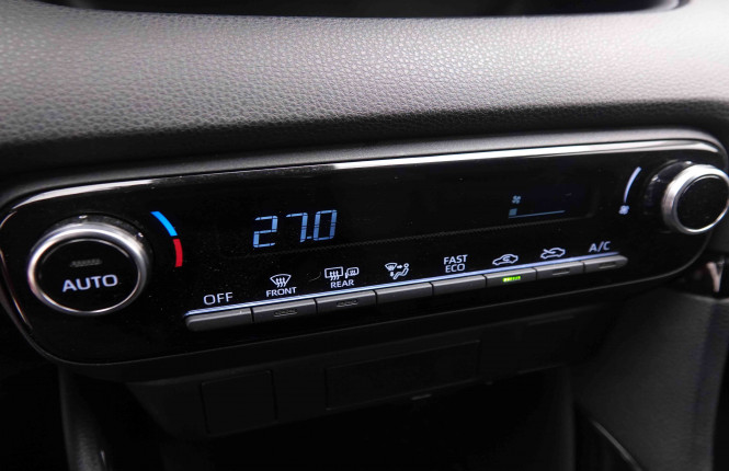 TOYOTA_TOYOTA_YARIS_2550920_11.jpg TOYOTA_TOYOTA_YARIS_2550920_11.jpg