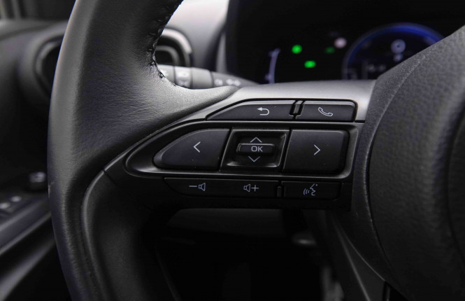 TOYOTA_TOYOTA_YARIS_2550920_16.jpg TOYOTA_TOYOTA_YARIS_2550920_16.jpg