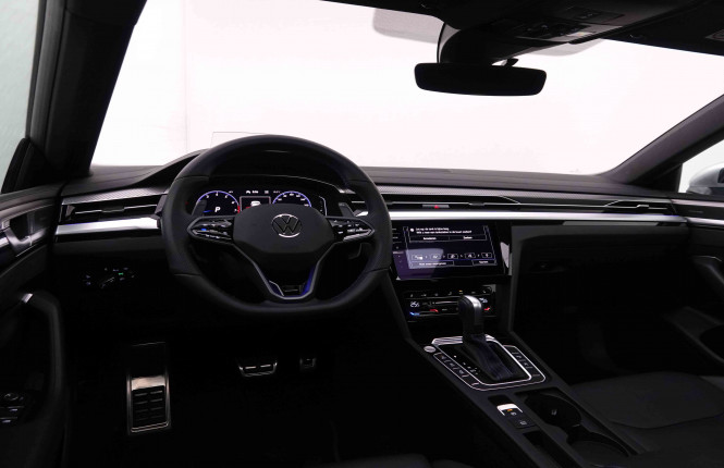 VOLKSWAGEN_VOLKSWAGEN_ARTEON_2548420_10.jpg