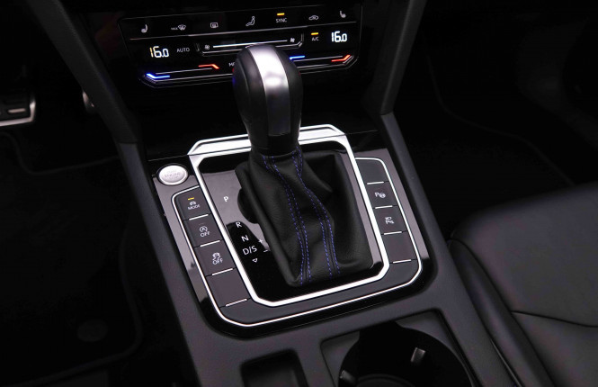VOLKSWAGEN_VOLKSWAGEN_ARTEON_2548420_19.jpg